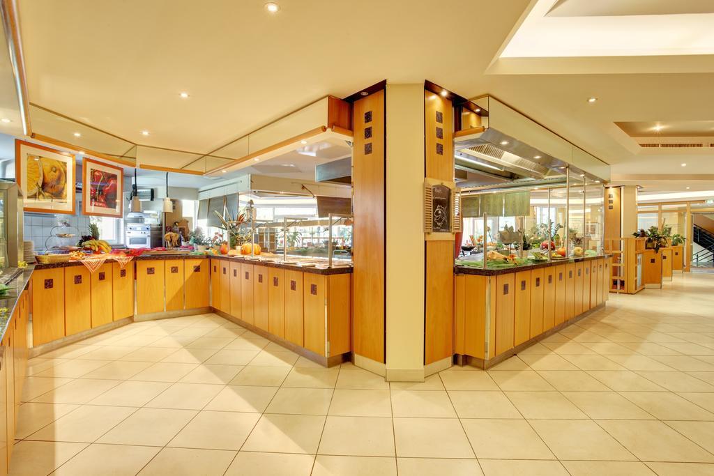 Hotel Abacus Tierpark 4*