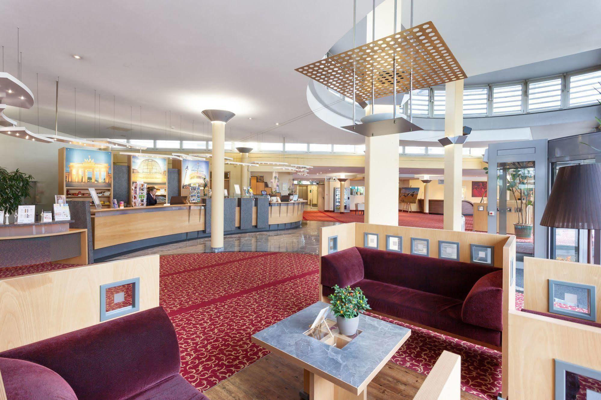 Hotel Abacus Tierpark 4*